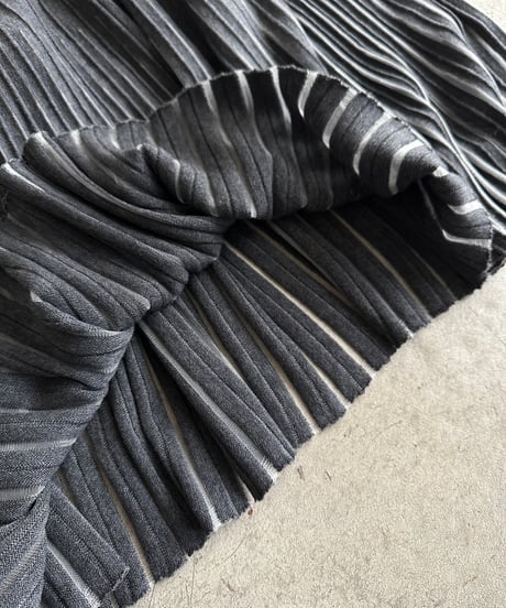 【FINE】metallic hem pleats knit SK/2color