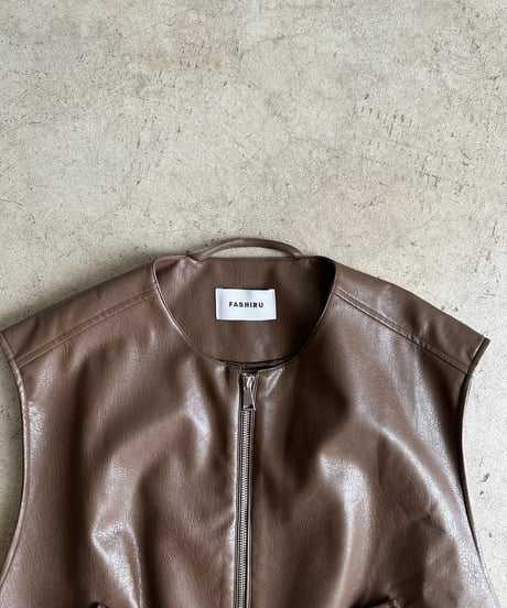 synthetic leather vest/2color