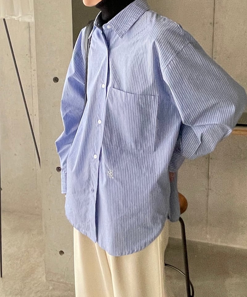 blue stripe shirt with monogram mark | F A S H