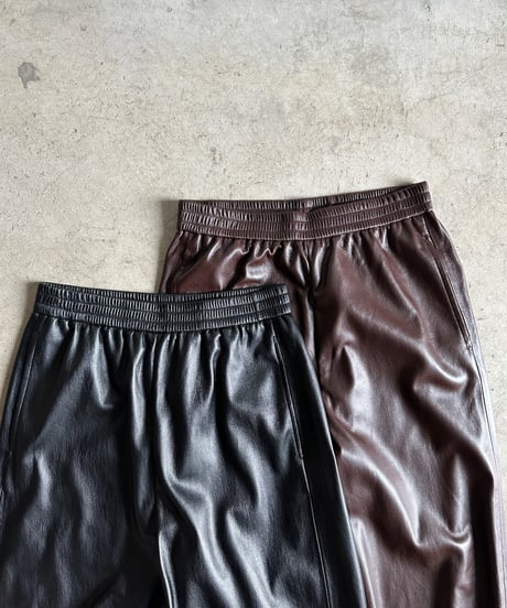 【FINE】synthetic leather wide pants /2size/2color