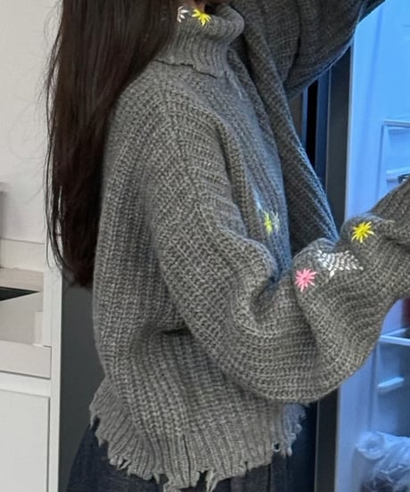embroidery wool high neck knit