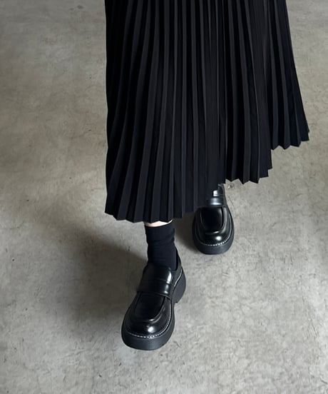 pleated skirt
