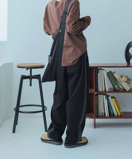 line curve sweat pants/2color