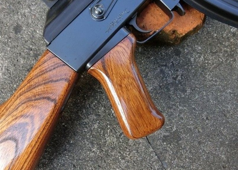 受注 マルイ次世代AK47・AKS47シリーズ用ノーマルウッドグリップ製作