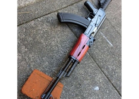受注　マルイ　スタンダードAK47シリーズ用ノーマルハンドガード製作