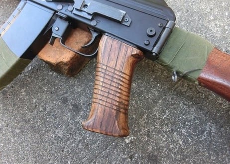 受注　次世代AKS74シリーズ用　SAWタイプウッドグリップ製作