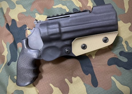 タナカ　S&W M327　M&P R8　5インチ w/XC-1タイプライト用Kydex®ホルスター　TAN