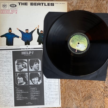 THE BEATLES / Help!  4人はアイドル