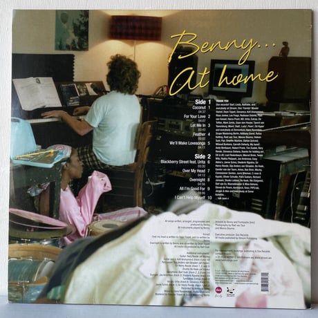 BENNY SINGS / Benny At Home