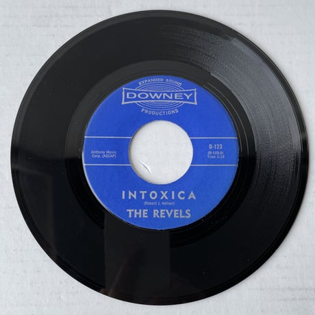 THE REVELS / Comanche