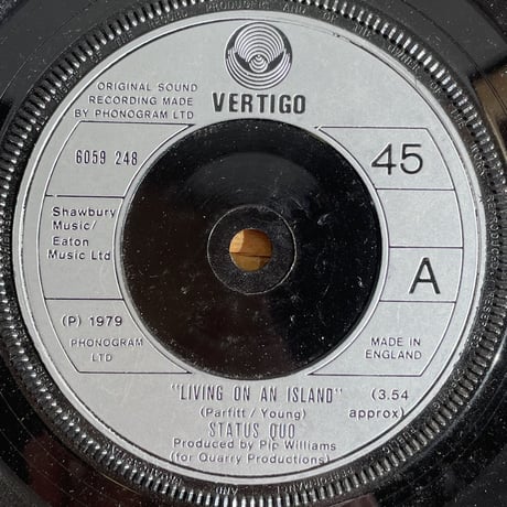 STATUS QUO / Living On An Island