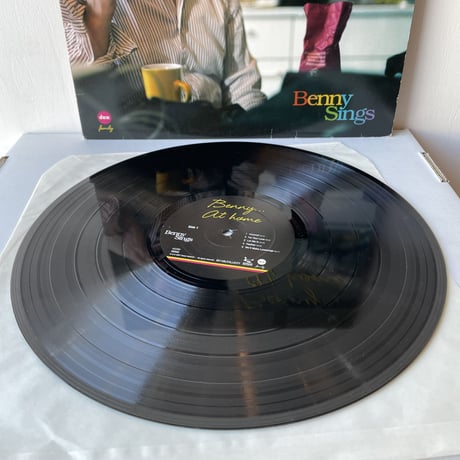 BENNY SINGS / Benny At Home