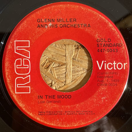 GLENN MILLER AND HIS ORCHESTRA / In The Mood / A String Of Pearls