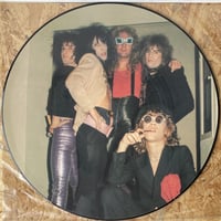 NEW YORK DOLLS feat. JOHNNY THUNDERS / Looking For A Kiss