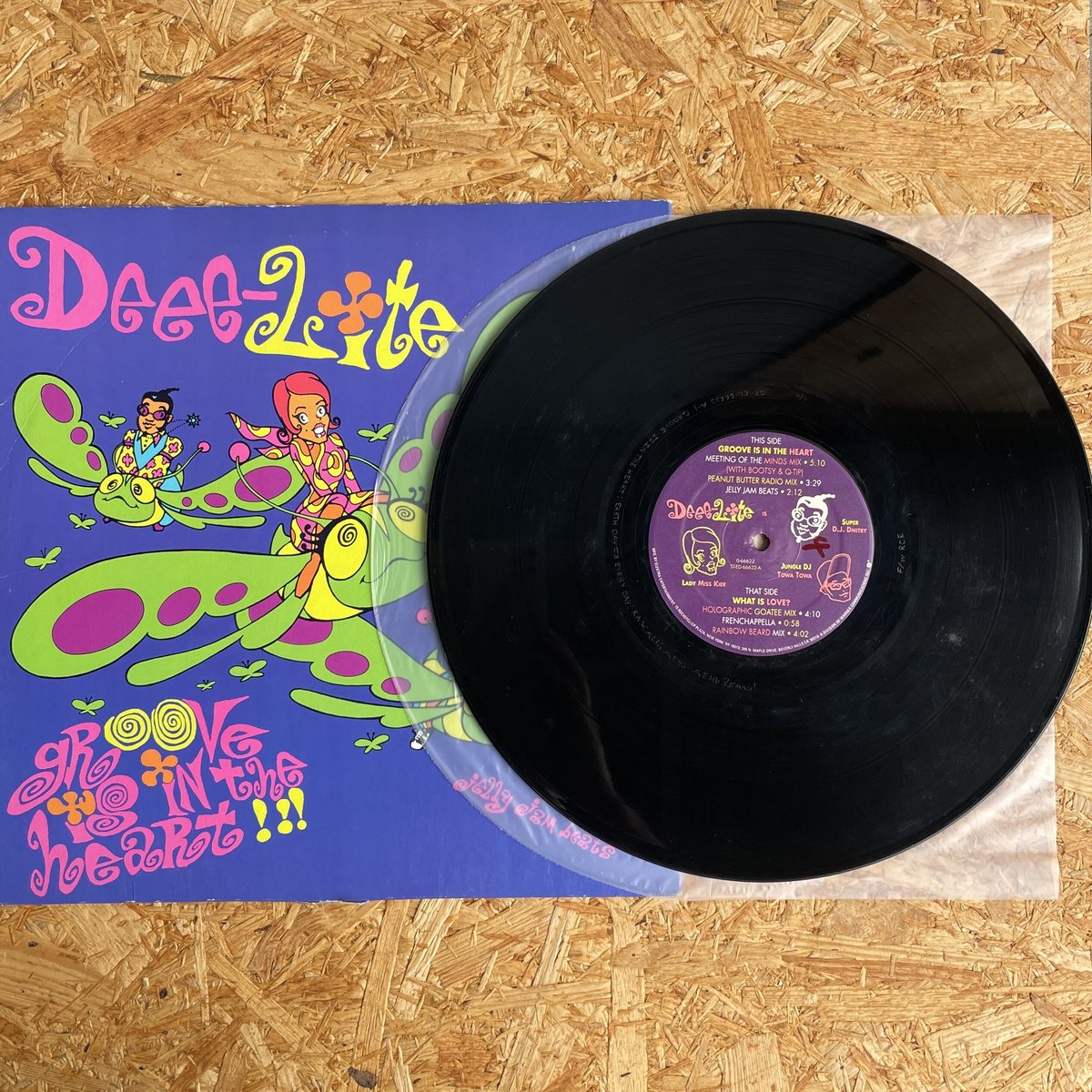 Deee-Lite Groove Is in the Heart 限定版 Amazon.co.jp: Groove Is In The Heart: ミュージック