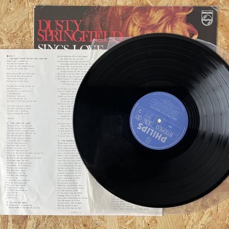 DUSTY SPRINGFIELD / Sings Love