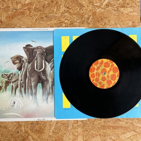 ELVIS COSTELLO AND THE ATTRACTIONS / Armed Forces