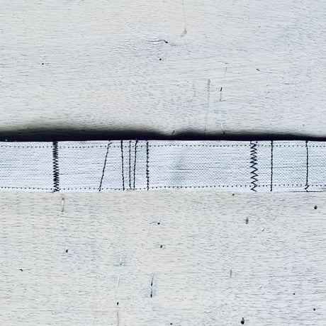 Rush Lines Belt (white & gold)
