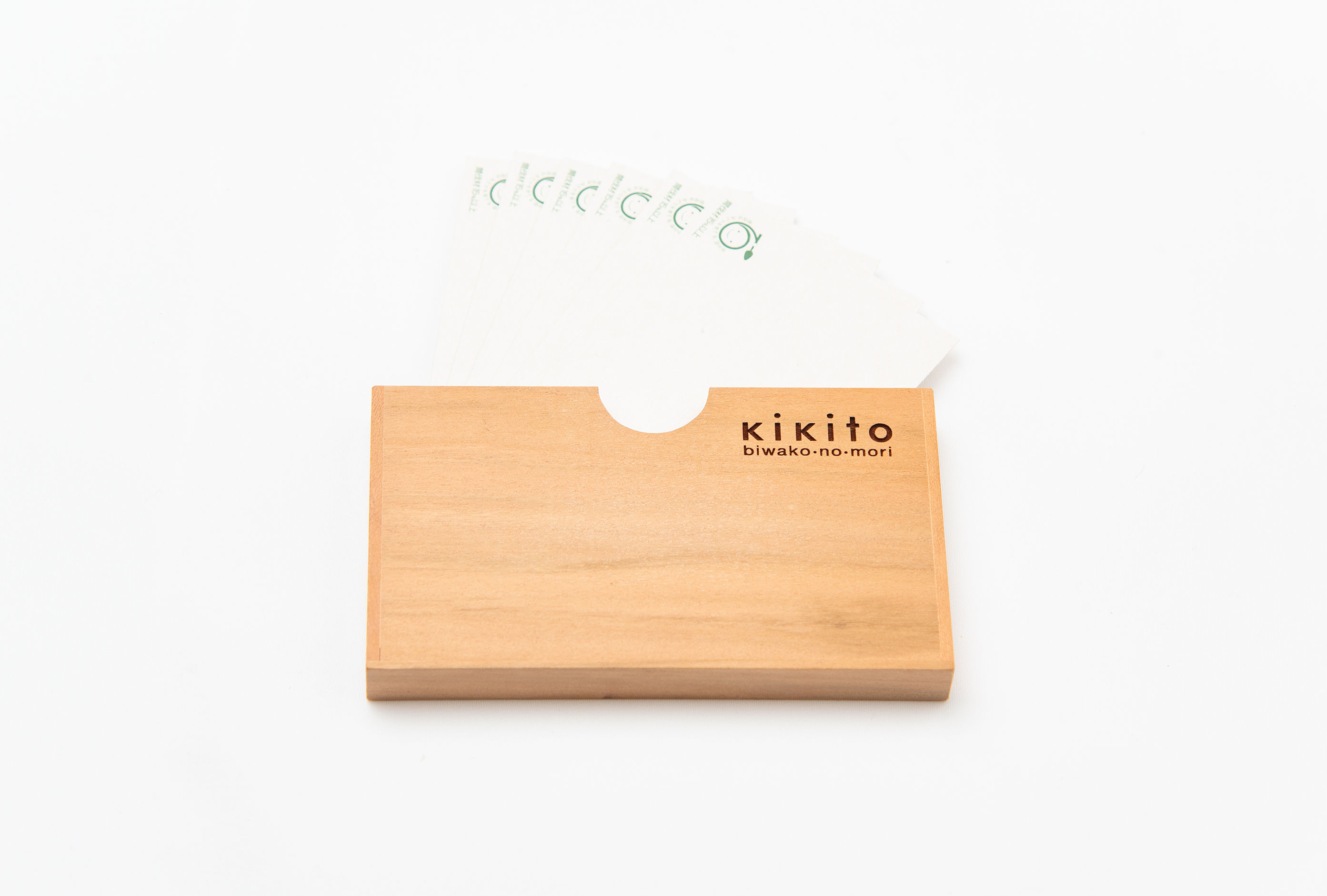 名刺ケース 山櫻｜「普通に、木の文具」シリーズ | kikito