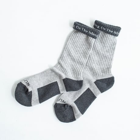 nutttyclothing × Bench / Sunday Mornig On The Isand Socks (+DL)