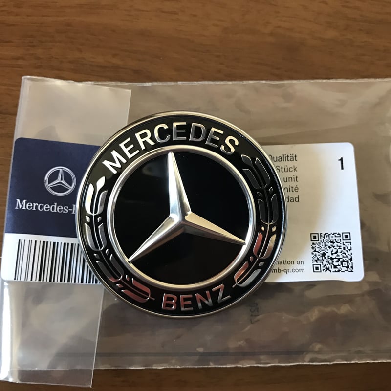 Mercedes-Benz 純正品 ブラック ローレルリース フロントバンパー