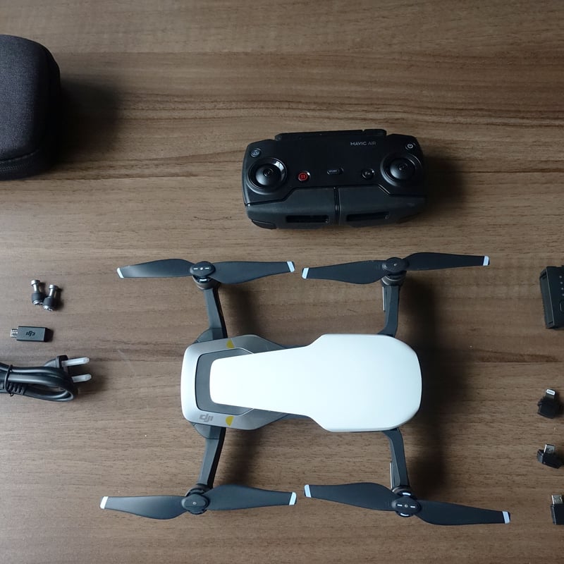 DJI ドローン Mavic Air アークティックホワイト ほぼ未使用品 