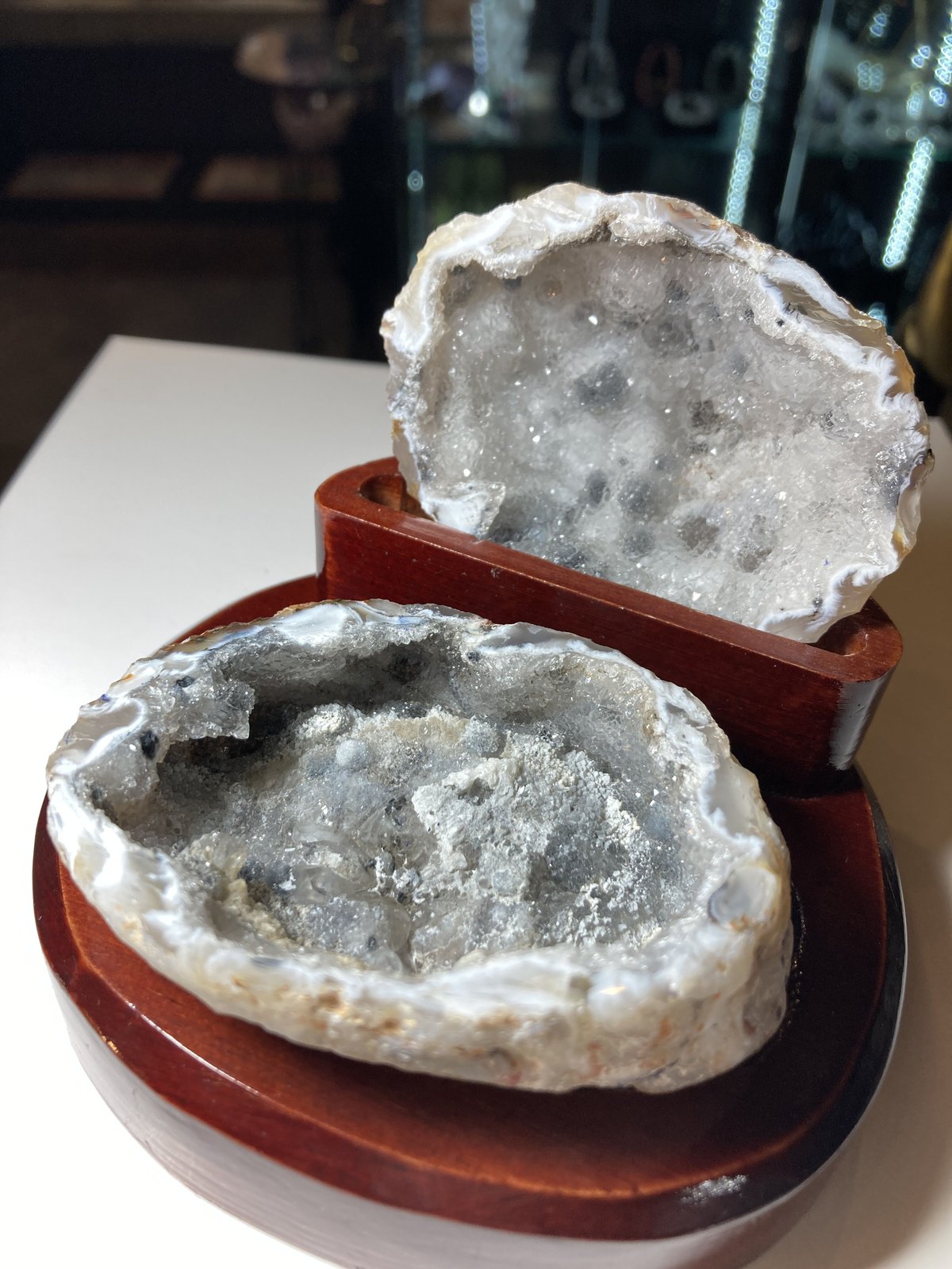 C2トレジャーメノウ 台付き 瑪瑙 風水 聚宝盆アゲート Amazon.co.jp: C2トレジャーメノウ 台付き 瑪瑙 風水 聚宝盆