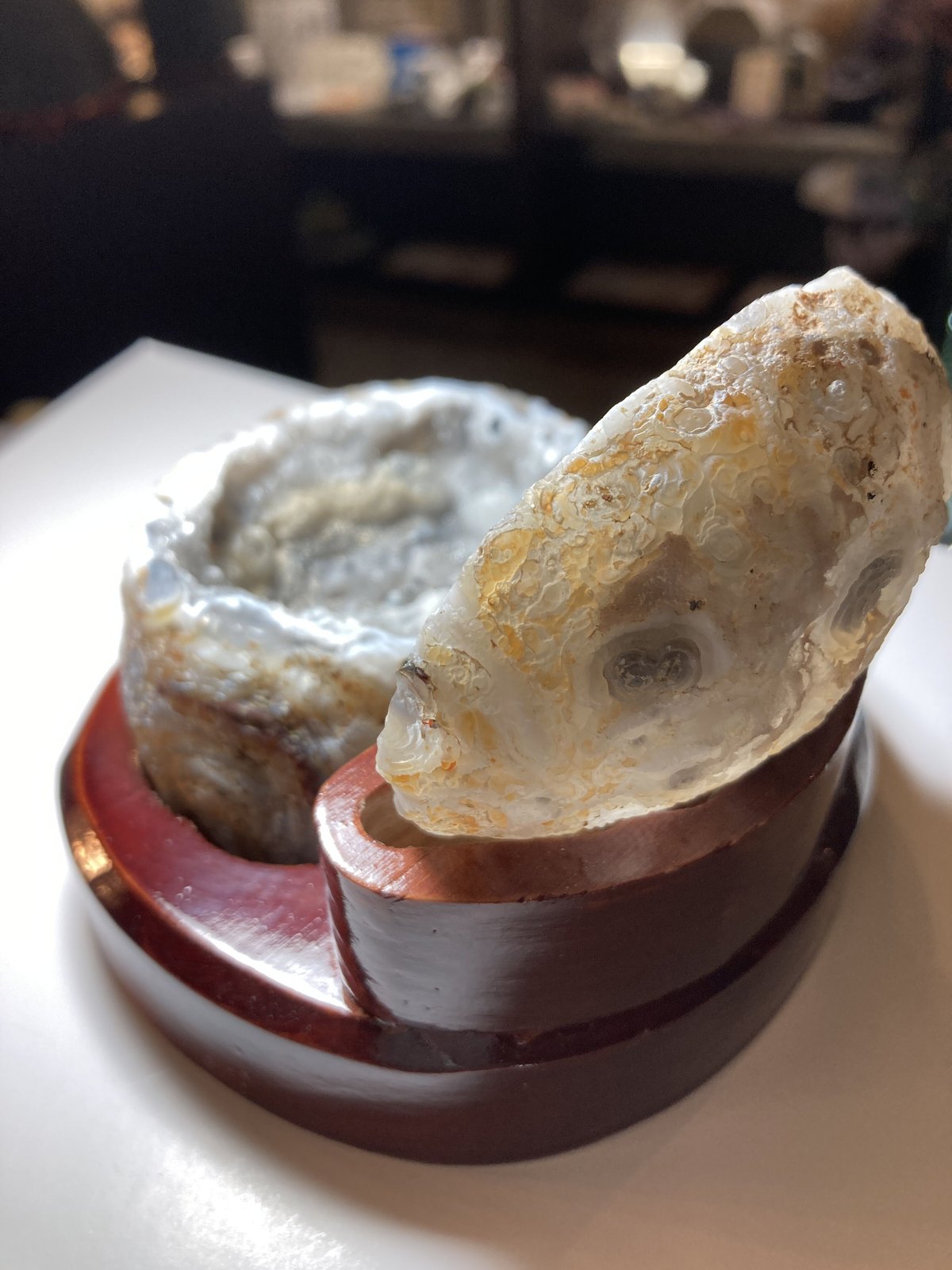 美品!!蓋付きトレジャー瑪瑙台座付き!!