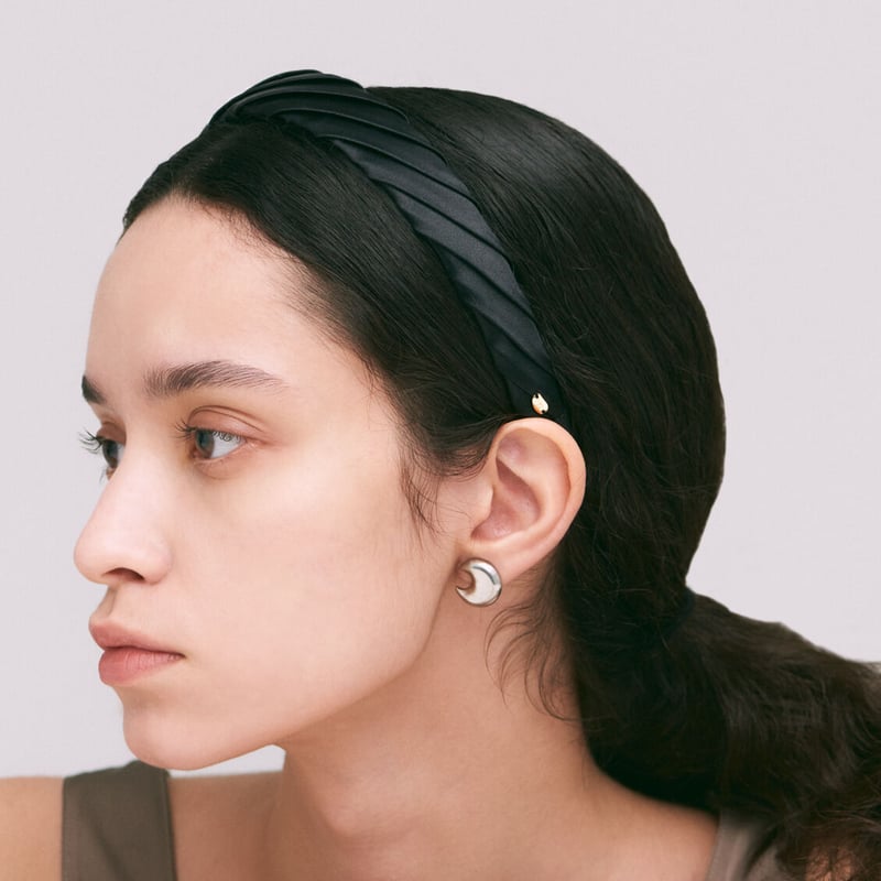 petite tsuki earring | IRIS47 official online s