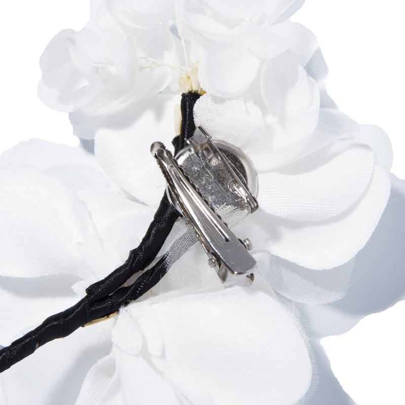 lily corsage | IRIS47 official online store
