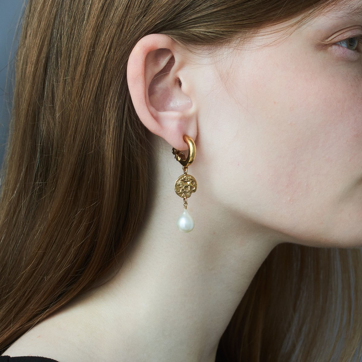 zeus earring | IRIS47 official online store