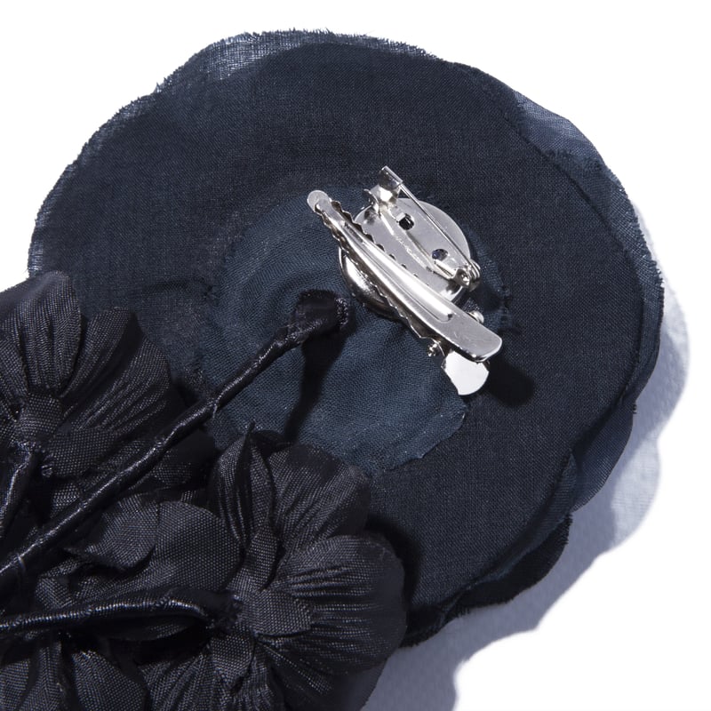 peony corsage / white,black | IRIS47 official o...