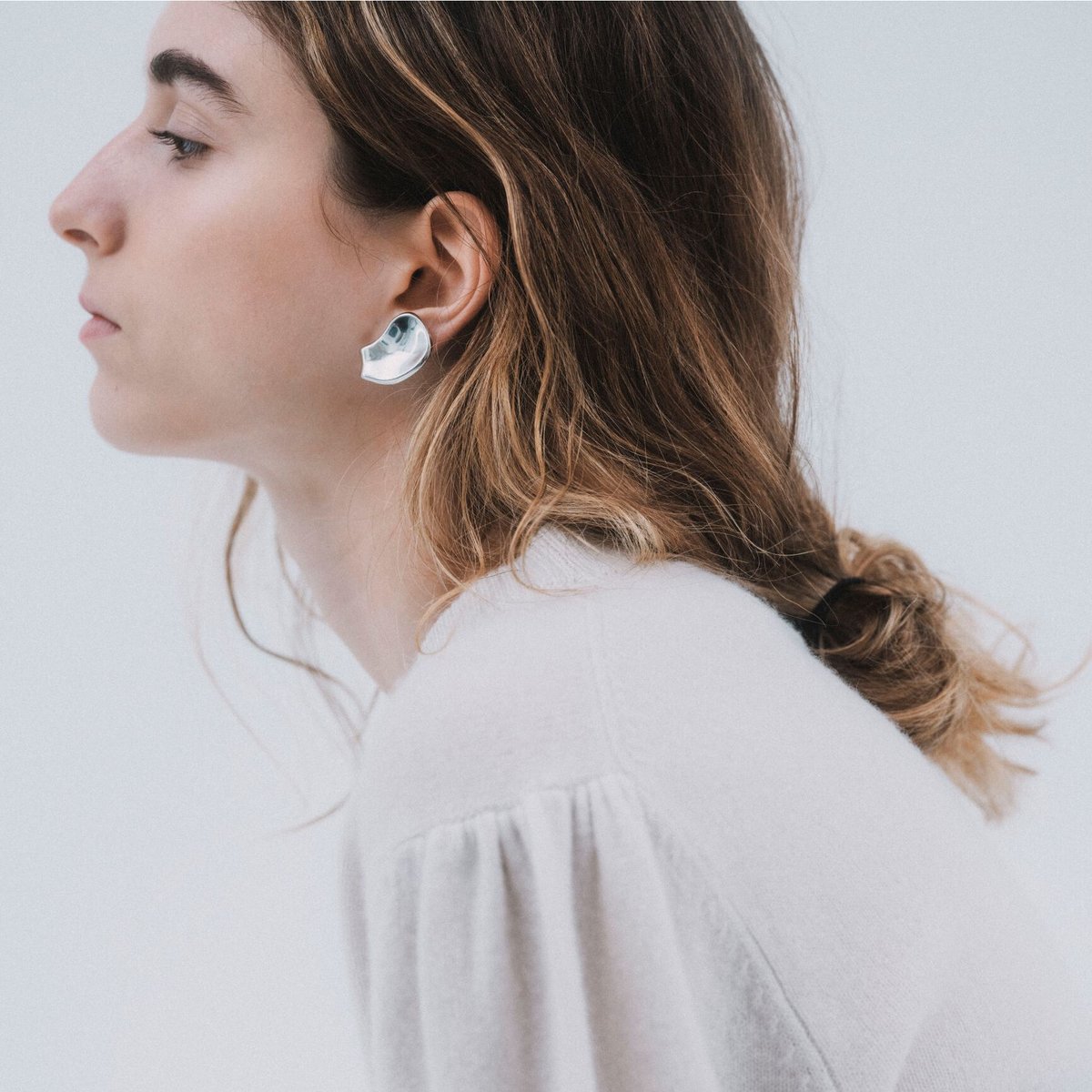 petal earring | IRIS47 official online store