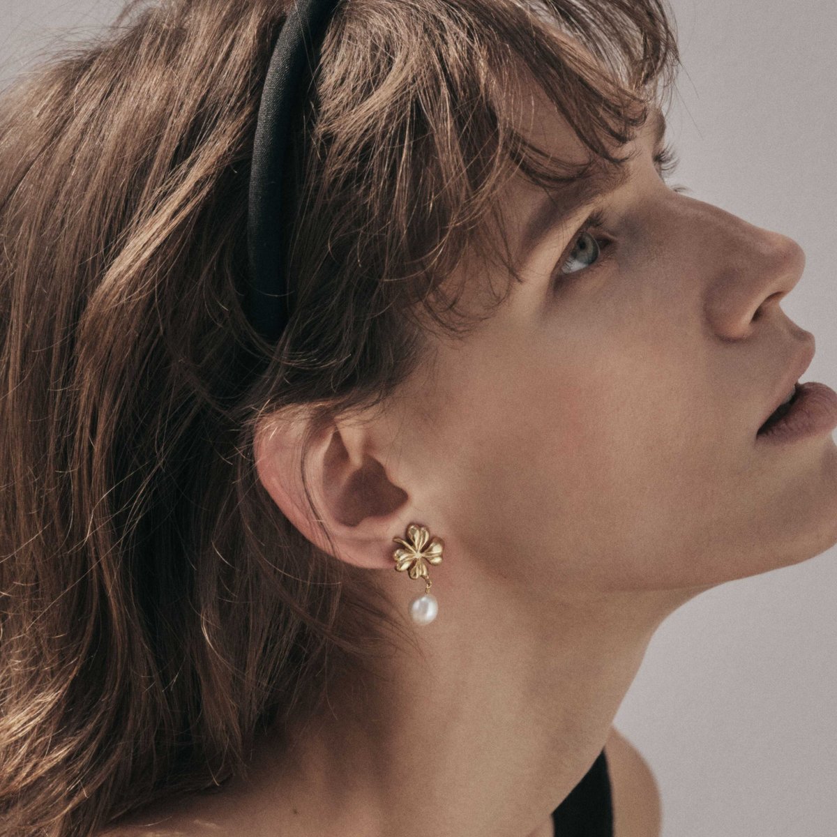 clover earring | IRIS47 official online store