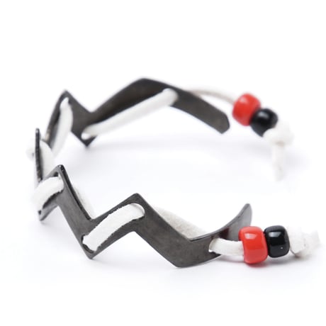 jaggy bangle black