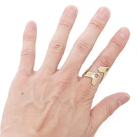 roll jaggy ring brass