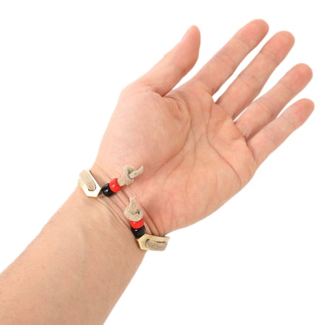 tiers bangle brass