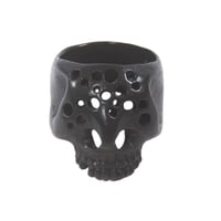 hole skull ring black