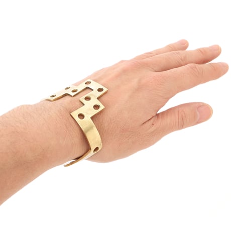 tiers bangle brass