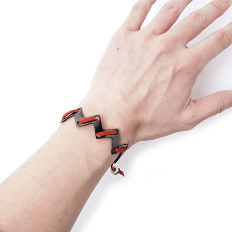 jaggy bangle black