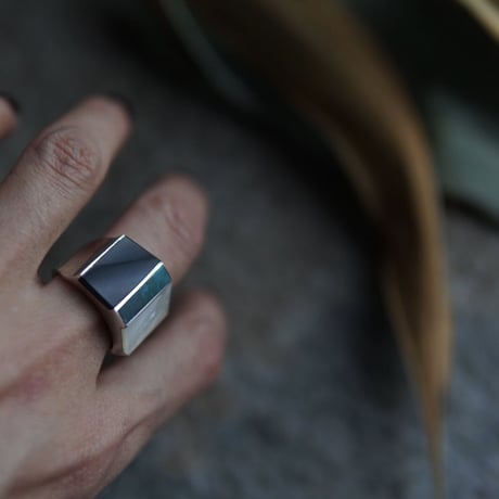 angulate_ring