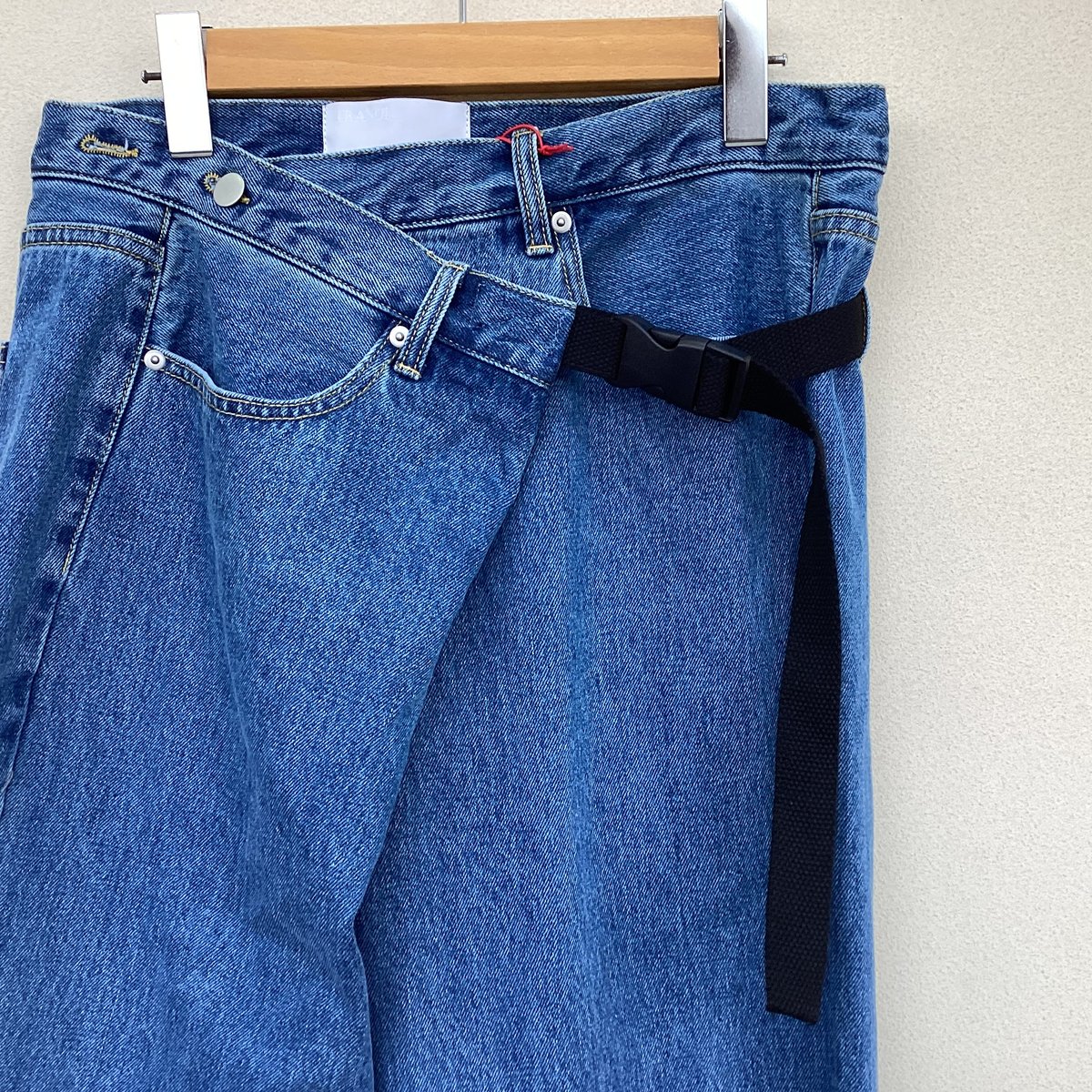 TRANOI.アンバランスデニムパンツ | pressé TRANOI.アンバランスデニムパンツ | pressé