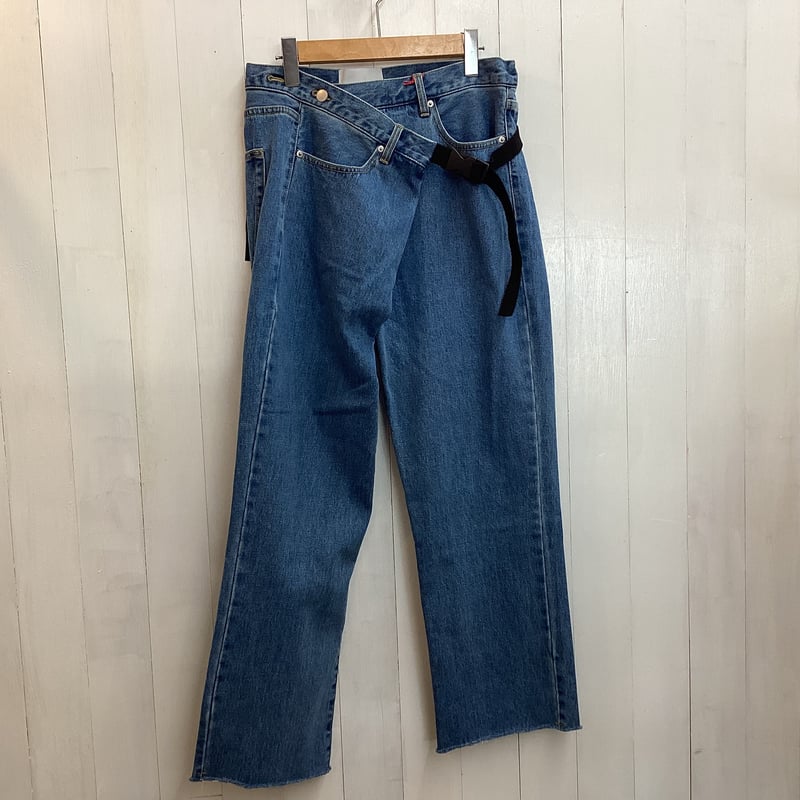 TRANOI.アンバランスデニムパンツ | pressé