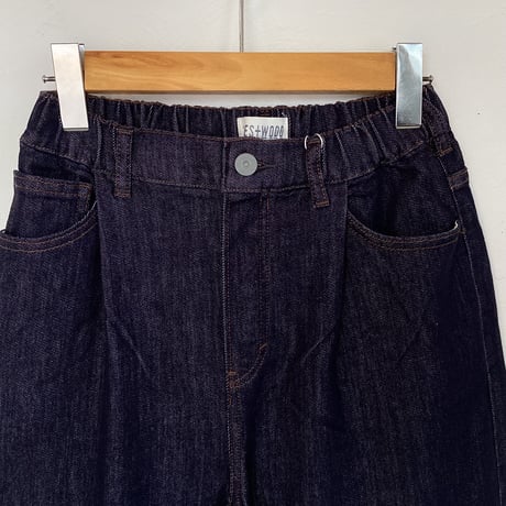 WESTWOOD OUTFITTERS　涼ふわデニムのタックパンツ