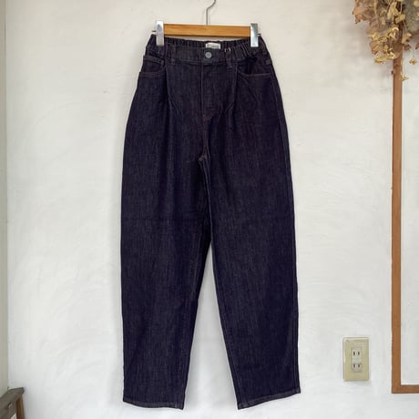 WESTWOOD OUTFITTERS　涼ふわデニムのタックパンツ
