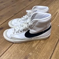 NIKEスニーカー　込み
