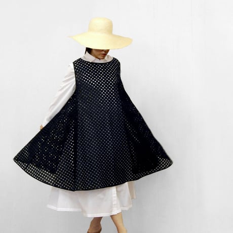 Flared Lace Top / Black