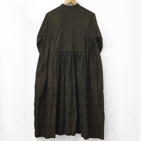 Band Collar Pintuck Gathered Dress / Dark Brown