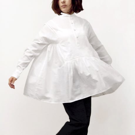 Band Collar Pintuck Gathered Top / Off White