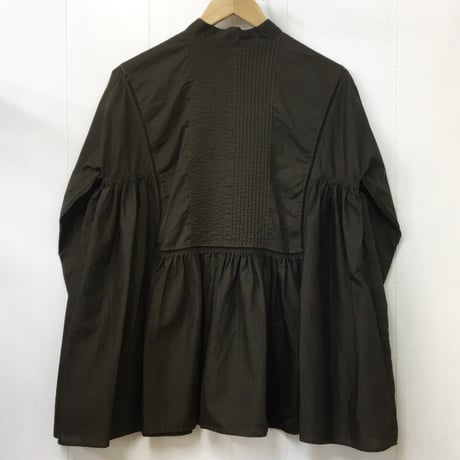 Band Collar Pintuck Gathered Top / Dark Brown